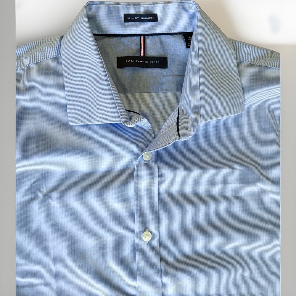 Tommy Hilfiger Non-iron Slim Fit Dress Shirt Pin Stripe Large  - 16 1/2  32/33
